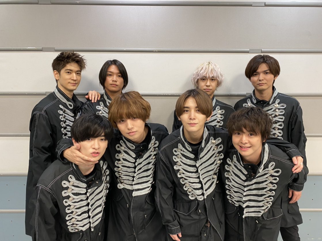 群青ランナウェイの衣装3つもカラバリあるの！？個人的に白が優勝すぎ