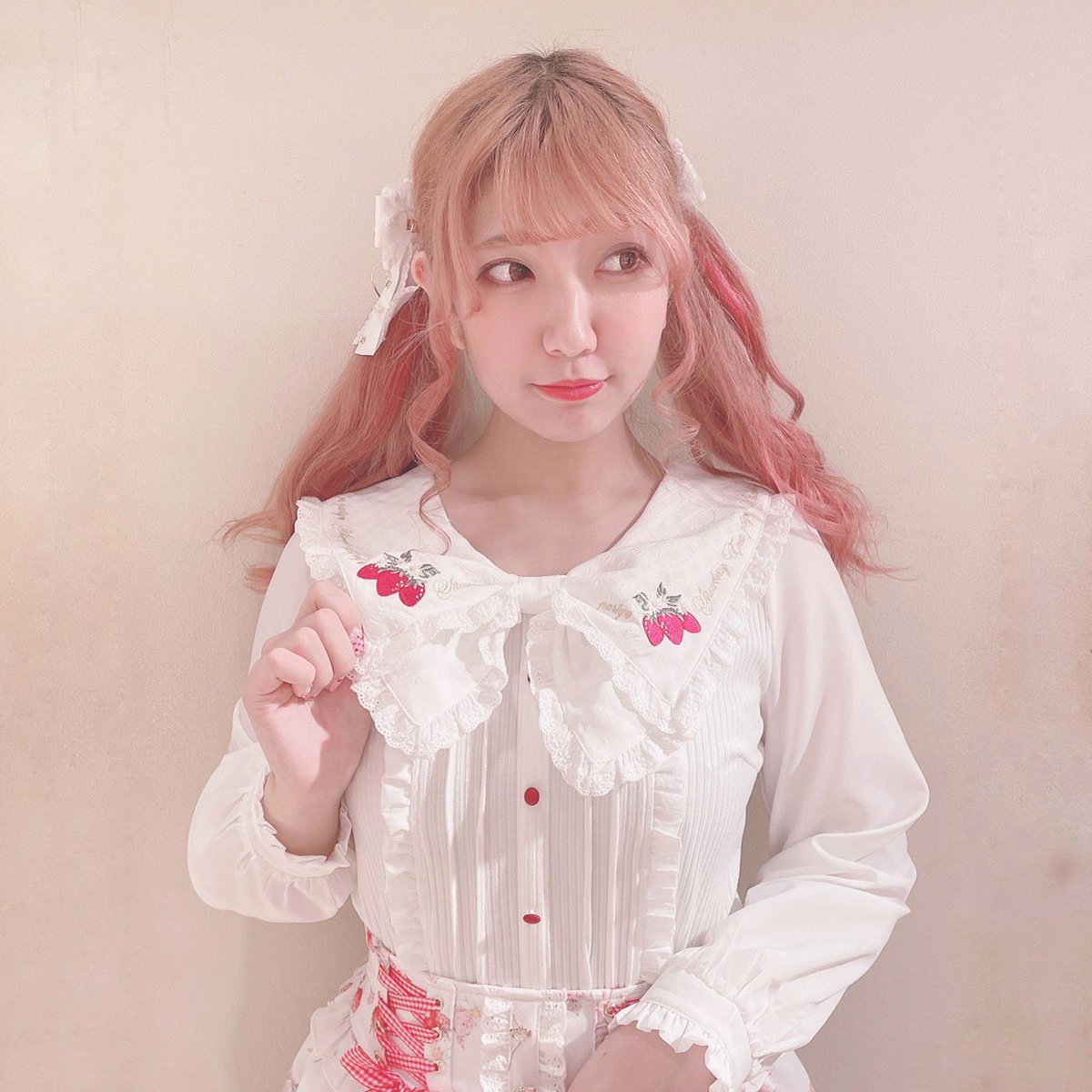 近鉄パッセ店🎀 #Strawberryセーラートップス イチゴの刺繍が 可愛い