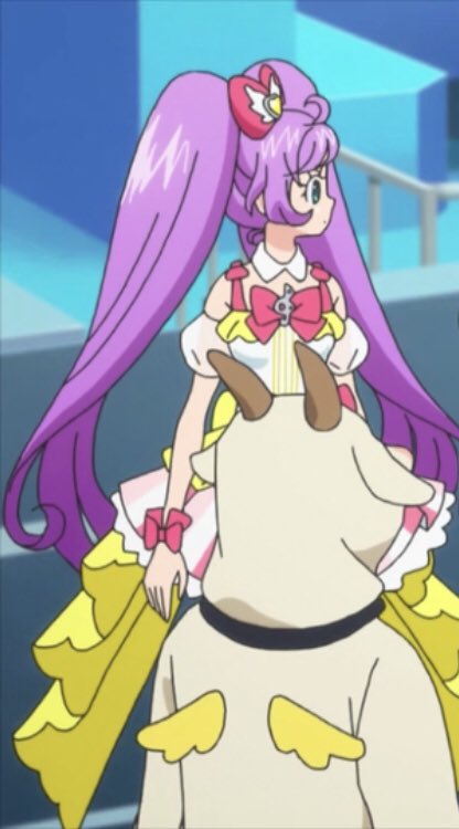 ショウらぁ一緒に立っている。 羊姿のショウゴとミニゆいは本当に