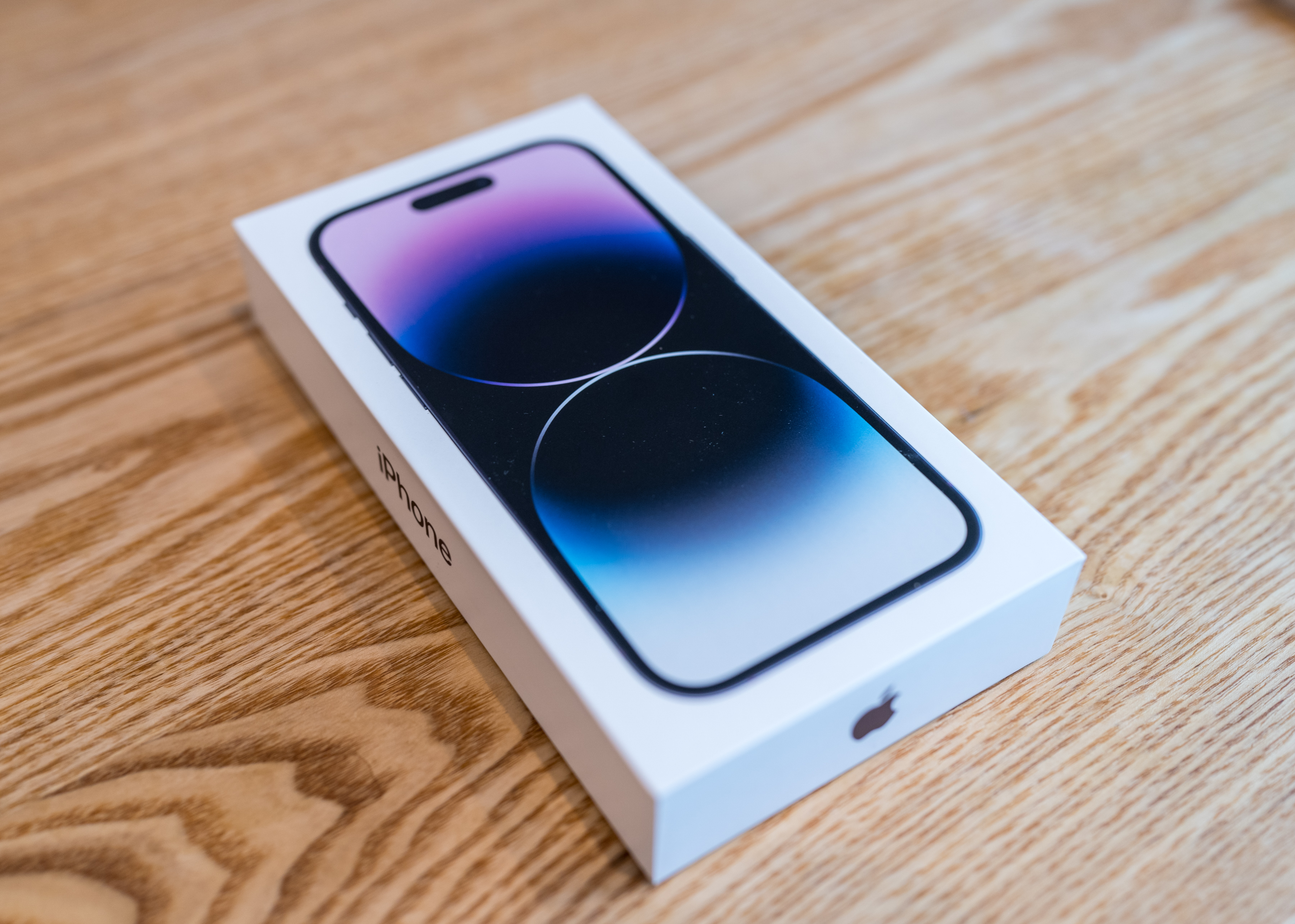 Apple iPhone 14 Pro シルバー シャッター音を消音可能 Apple iPhone