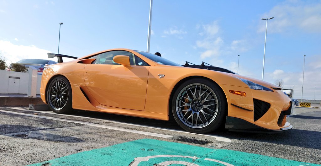 レクサスLFAの中でも50台しか存在しない特別仕様車、ニュルブルク