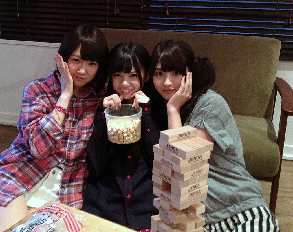 送料無料】乃木坂46 若月佑美＆永島聖羅さん掲載2ページ（ポスター