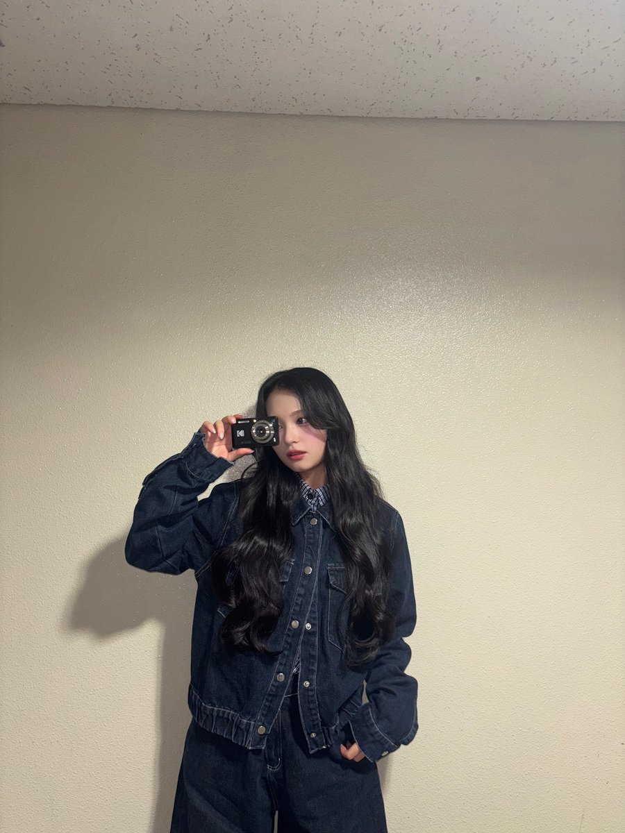 おはようございます🖤 このあと11:00から #青色RADIO ぜひお聴き