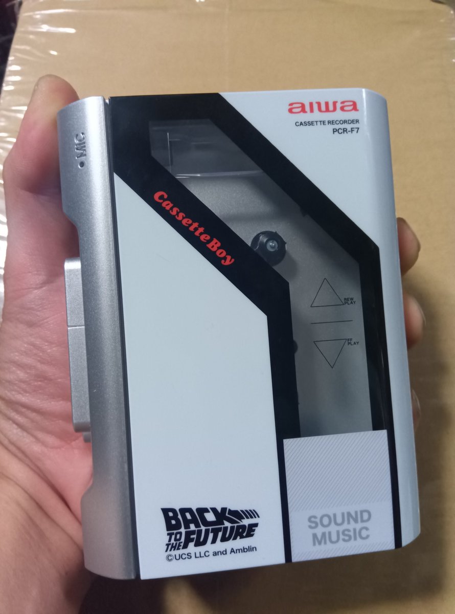 ドンキx aiwa】バック・トゥ・ザ・フューチャーコラボ商品カセット