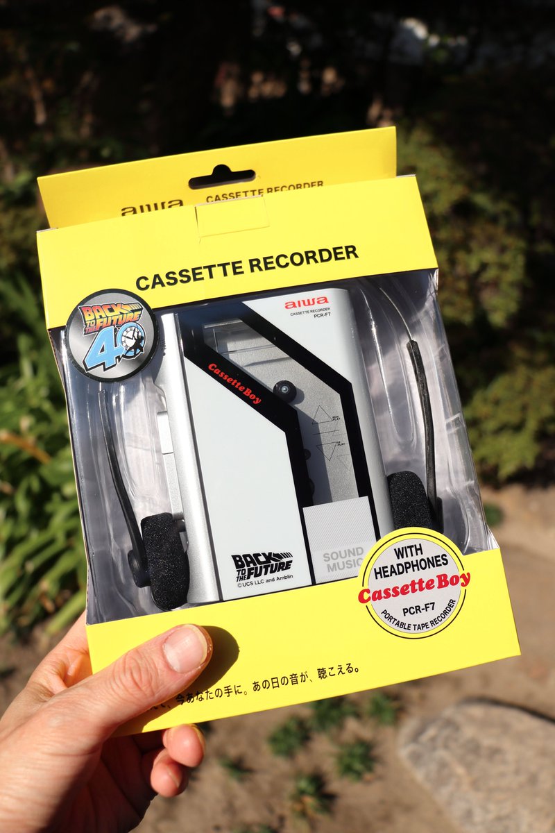 aiwaのカセットプレイヤー「カセットボーイ」のバック