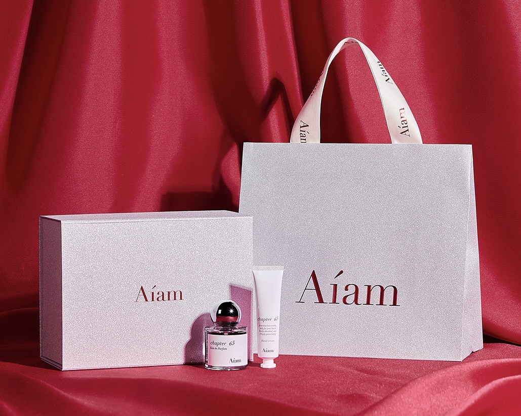 2025 Holiday Collection - Aíamを代表する chapter 65 のフレグランス