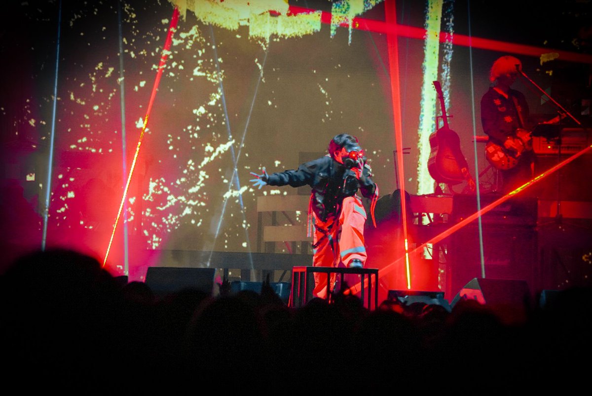 LIVE DVD &Blu-ray 「BLUE OF LIBERTY」 なんとオリコン1位です