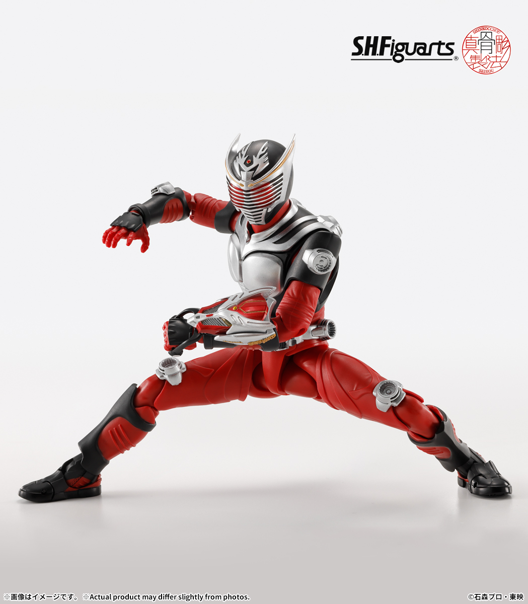 仮面ライダー龍騎』より 「S.H.Figuarts（真骨彫製法） 仮面ライダー龍