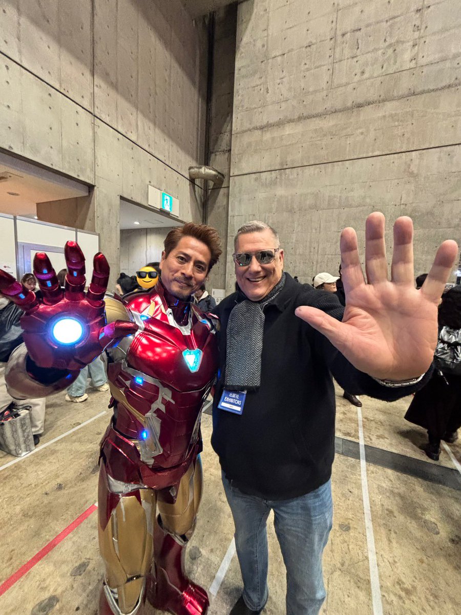 マーク85で歩いてたら、なんとアイアンマンの生みの親、ボブ・レイトン