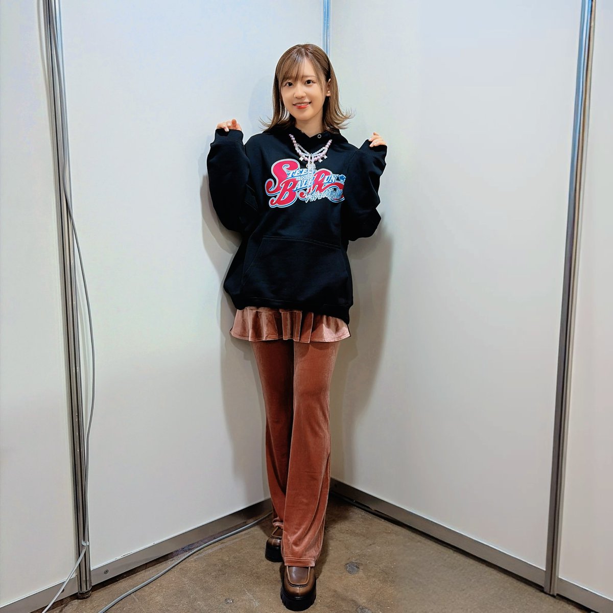 ジャンプフェスタ 今日の衣装写真📷 🩷 #jojo_anime 🏇／🩵 #あかね噺 🪭