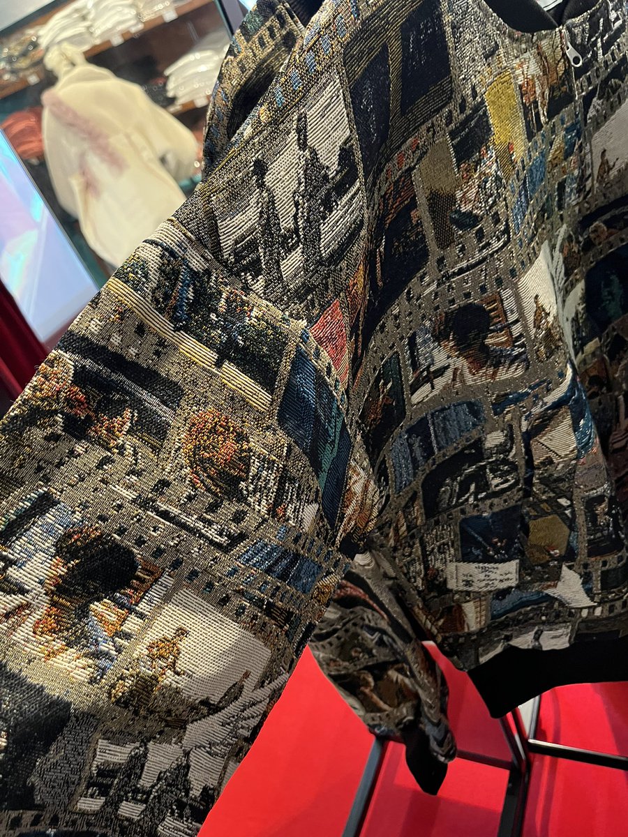 STARRING POP-UP STORE】 ゴブラン織りジャケット、思ったより絵柄が