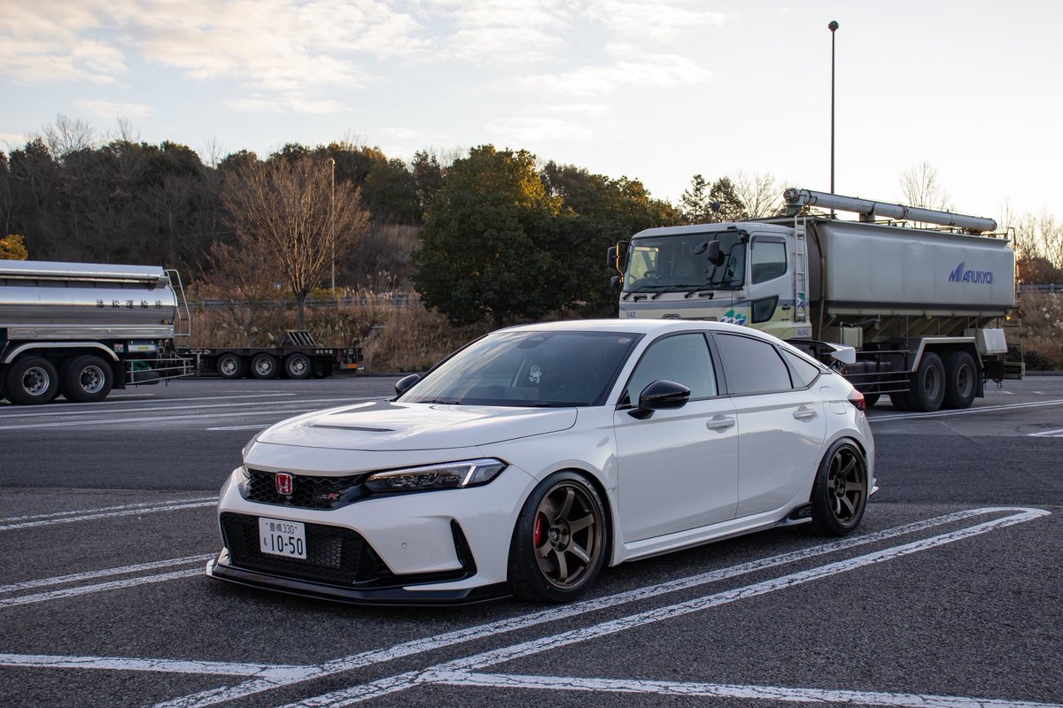 暫定で足元固めました🔥 年内間に合って良かった😌 TE37 SAGA S-plus