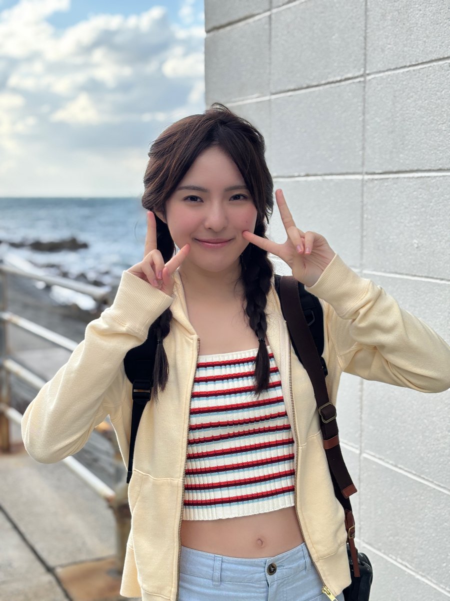 編み込みヘアのヘソ出しスタイルのななみん可愛いすぎる💕 #大塚七海