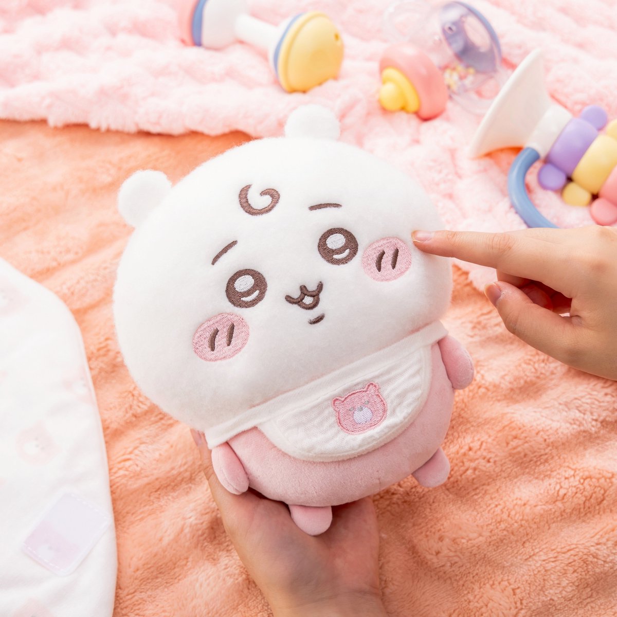 新商品／ 『Chiikawa Baby おくるみぬいぐるみ』 （ちいかわ、ハチワレ