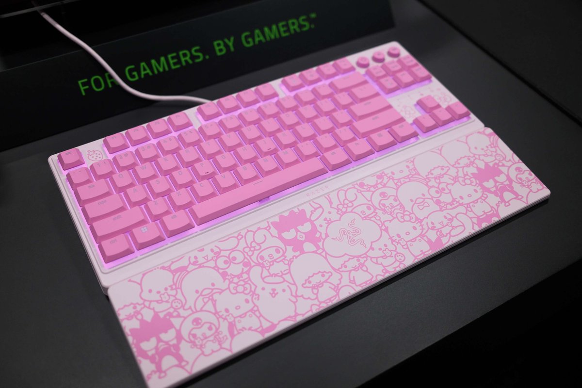 RAZER STORE】 キティコラボのキーボード🐍 『Ornata V3 Tenkeyless