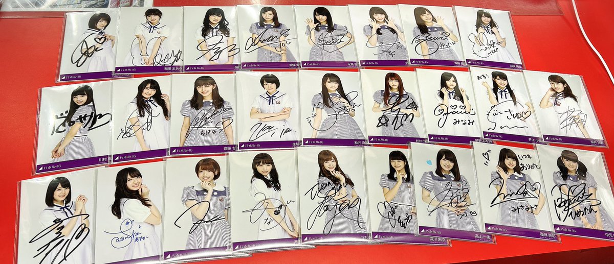 乃木坂46】 ・太陽ノック 直筆サイン入り秘蔵生写真 フルコンプで入荷