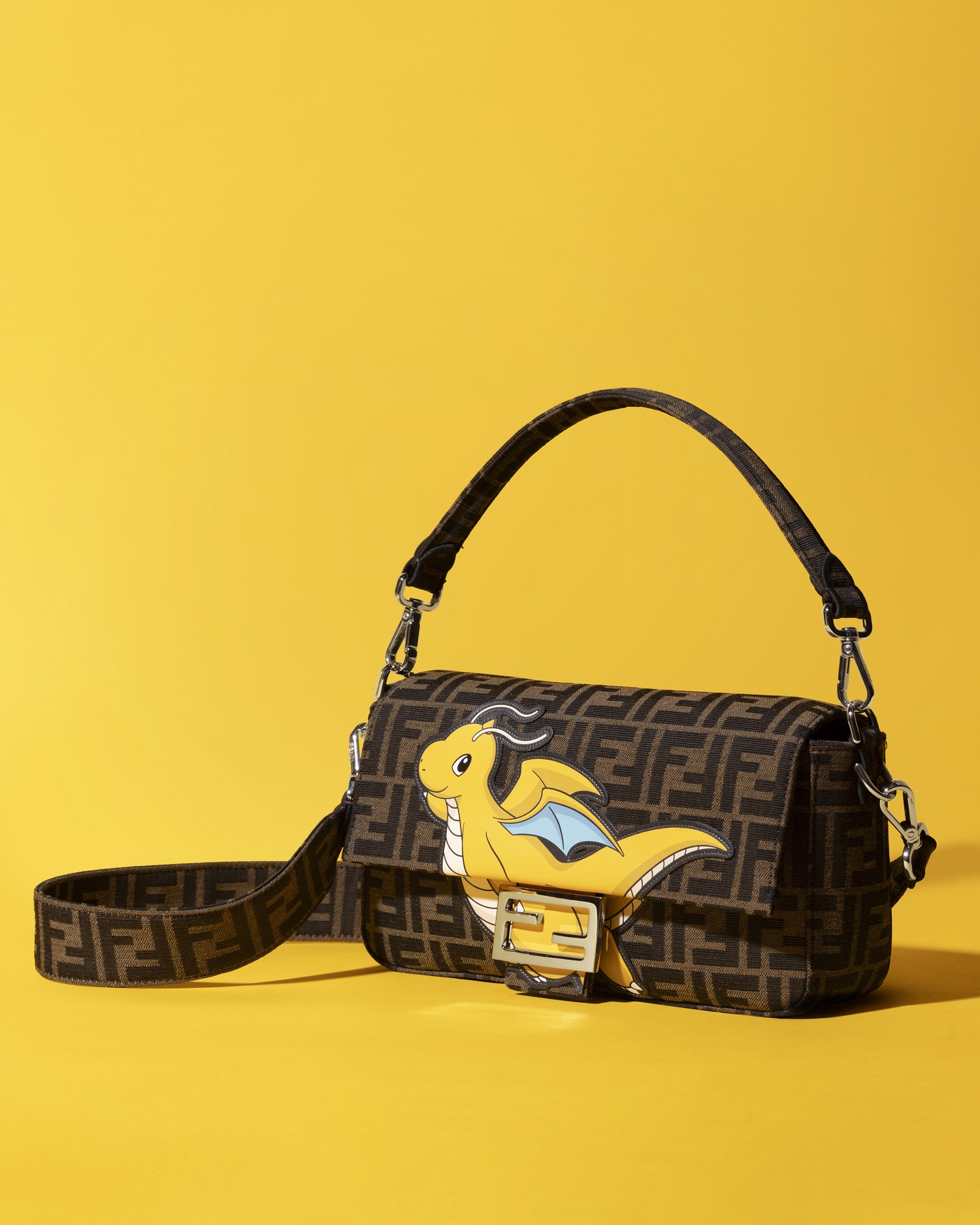 FENDI x FRGMT x POKÉMON イエロー カイリューバッグ