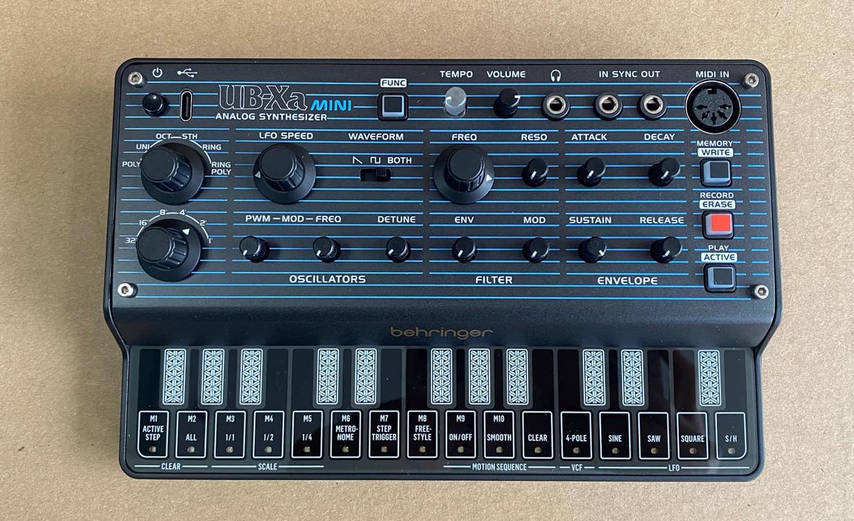 ベリンガーがコンパクトなアナログシンセ UB-Xa miniを公開しました