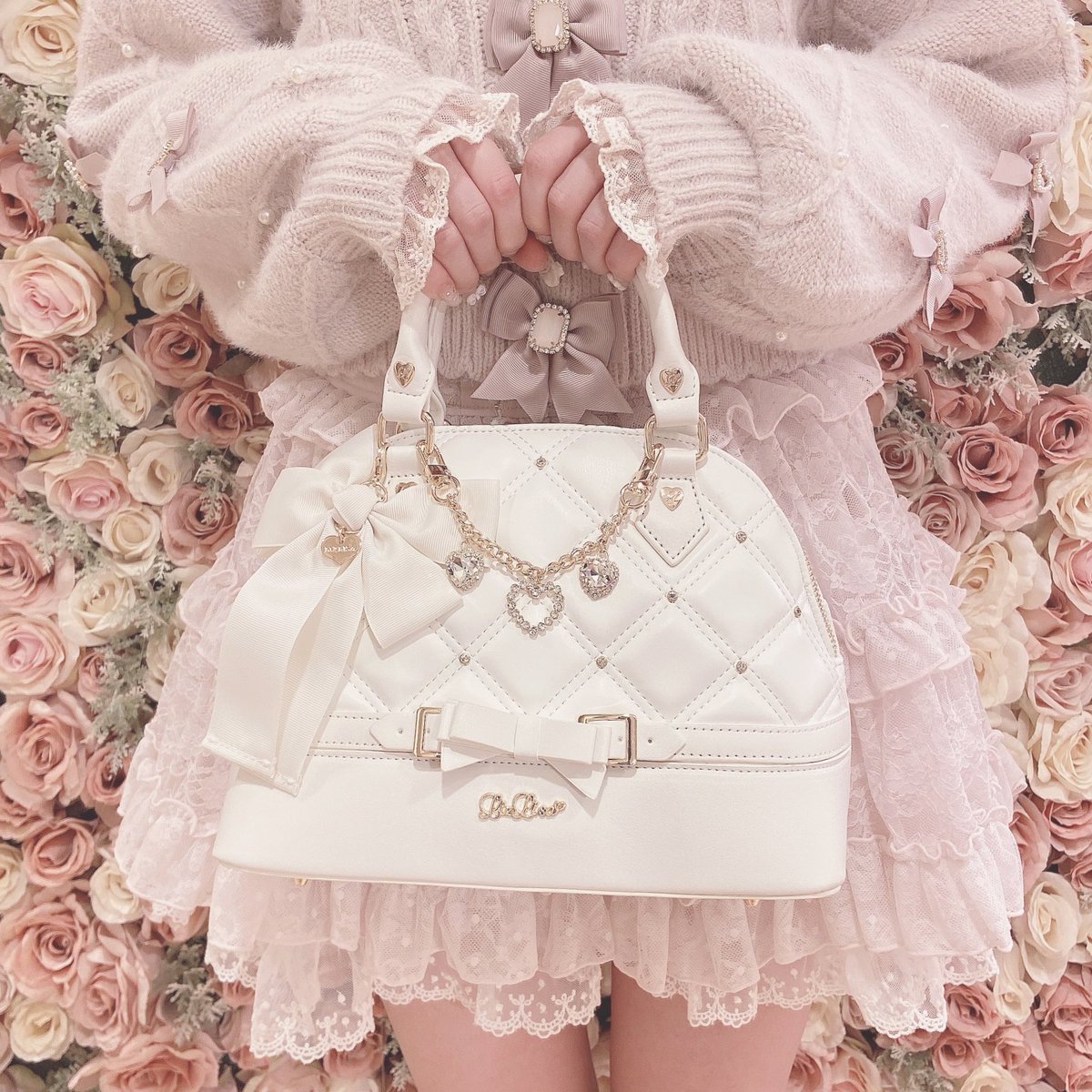 ⋆♡ 𝐿𝐼𝑍 𝐿𝐼𝑆𝐴 ♡ ｡⋆ 新宿ALTA🎀新作item *⑅︎୨୧