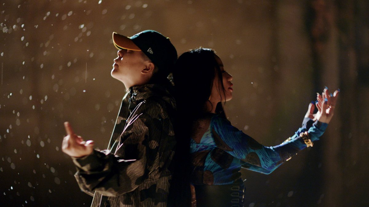 GADORO直筆サイン入りタオル