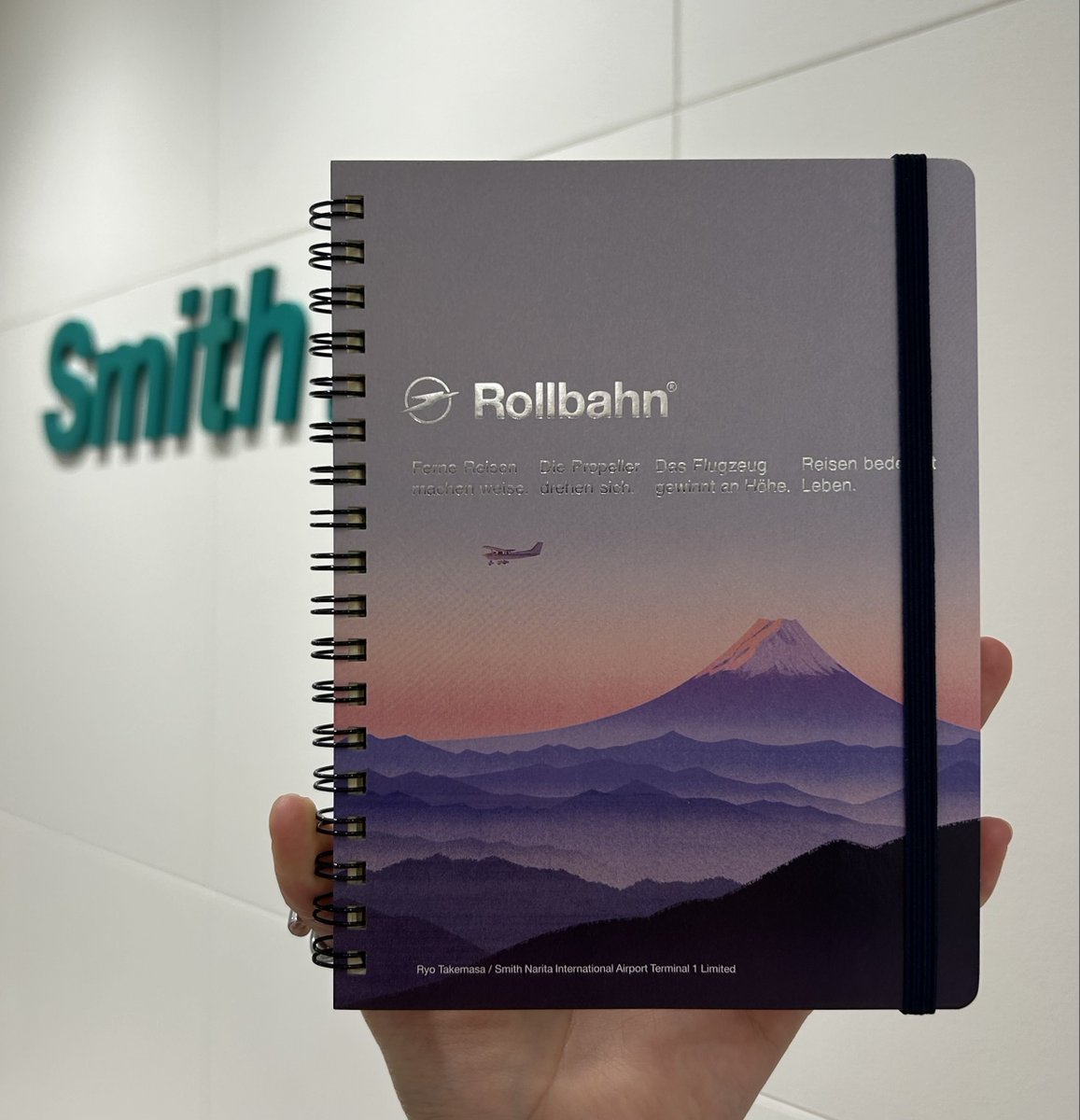 成田限定 ロルバーンポケット付メモL が発売しております。 復活した3