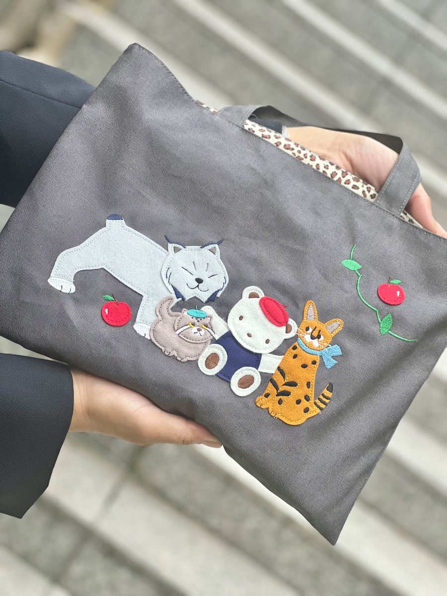 本日10時から 特別展「ネコ」と「ファミリア」との 「コラボレッスン