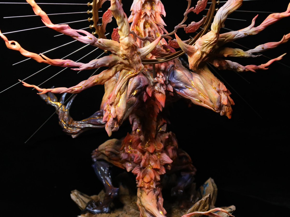 地啼龍アンイシュワルダ 原型:Arsene（me） 塗装:@maotou33 全高50cm