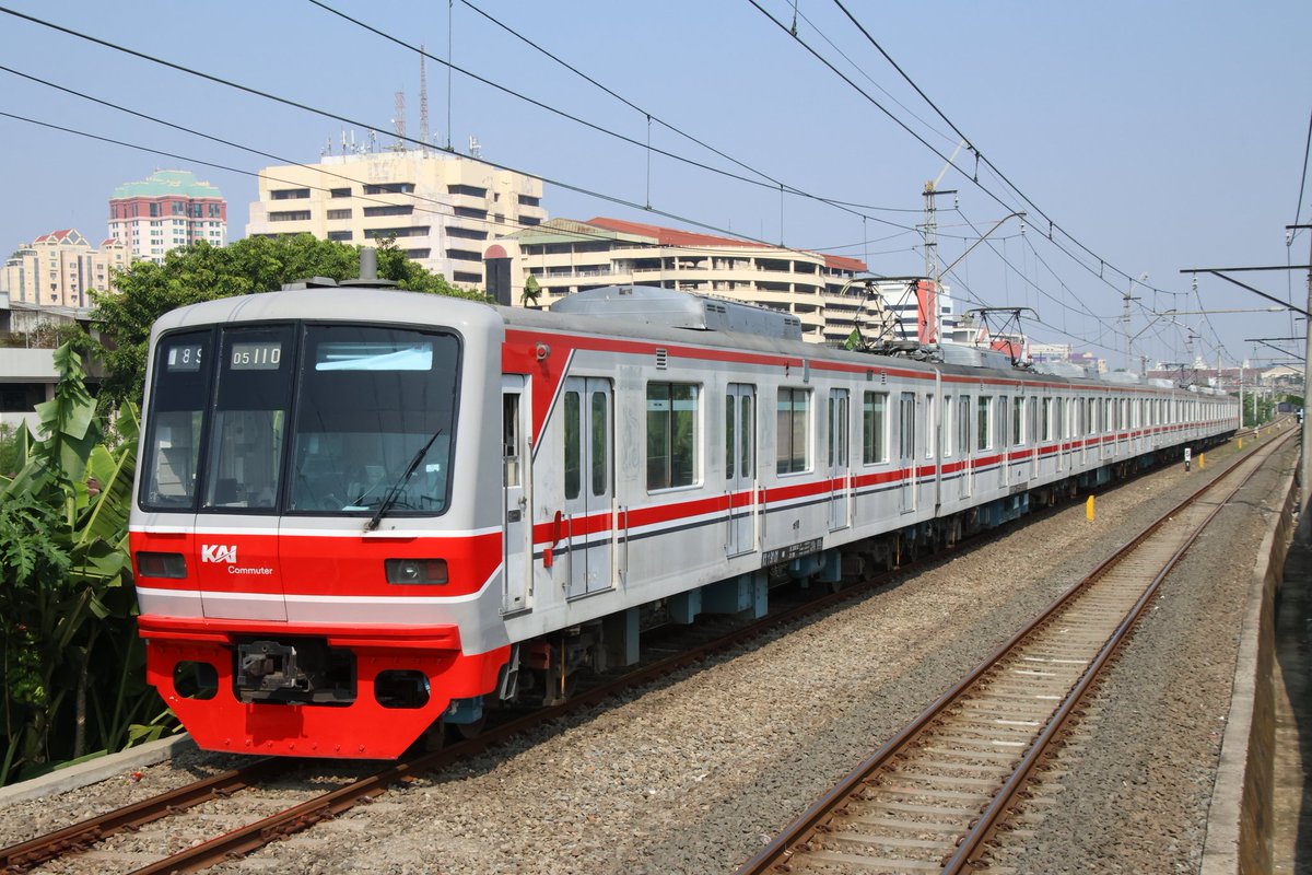 元東西線ユーザーが、05系に乗らず/撮らずに帰るわけないじゃないです