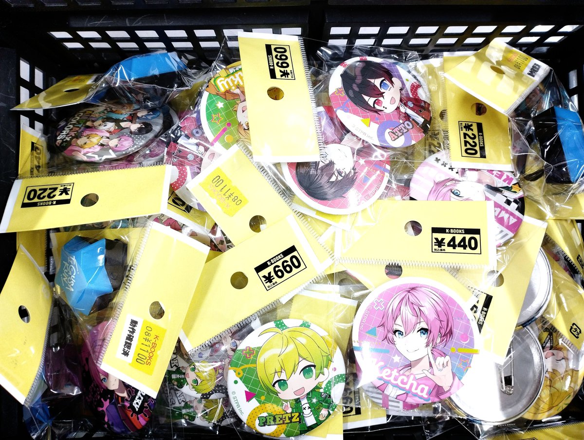 入荷情報】 AMPTAK×COLORS 📣#AMPTAK虹 缶バッジ、もりもり入荷しま