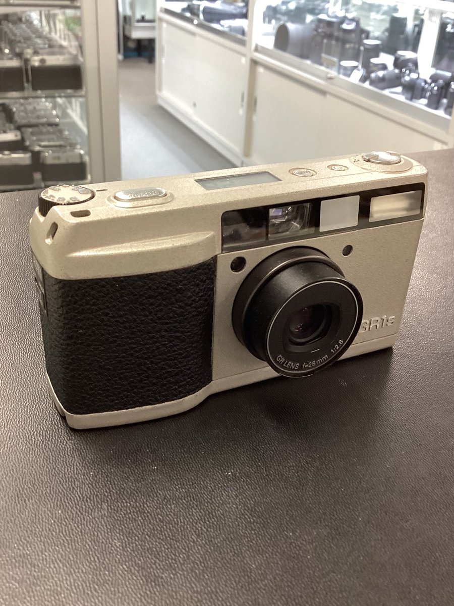 銀のGR、銀座店🍋に降臨 ​GR1s DATEが入荷しました！ 当時はブラックが