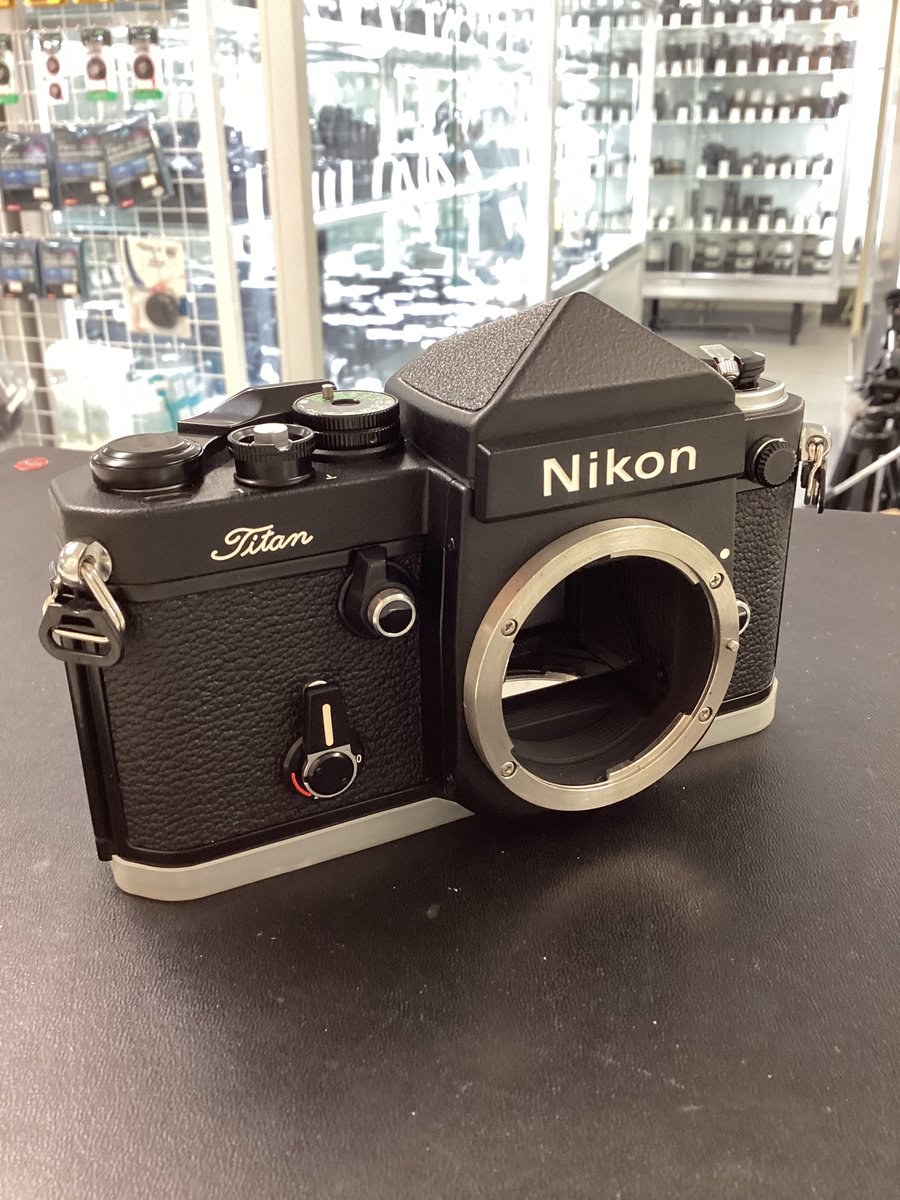 レモン社銀座店です🍋 激レアさんがいらっしゃいました🙌 F2チタン