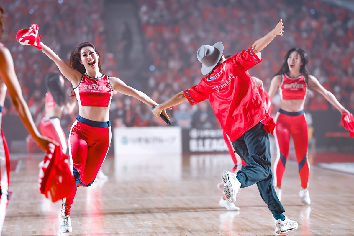 ナオト・インティライミさん with starjets🛫 Ayaさん 一緒にクルクル