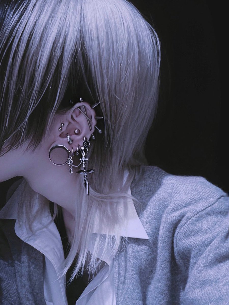 細かいピアスの最新情報助かります( ; ; )( ; ; )( ; ; ) いつかゆき