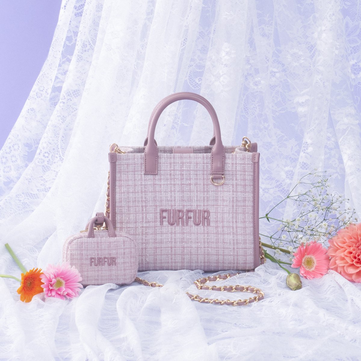 昨年即完売した、 あのツイードロゴトートバッグが💞 さらに