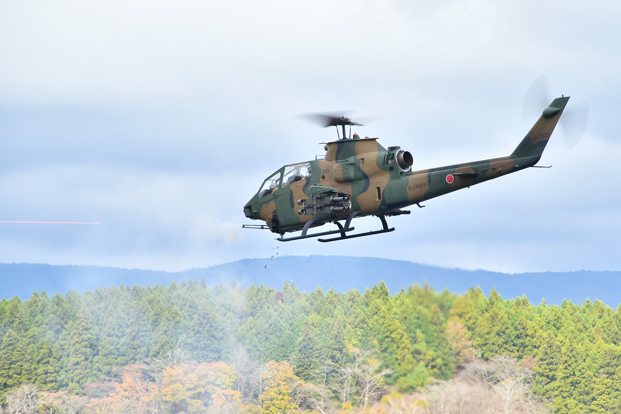 技MIX 陸上自衛隊 UH-1J 東部方面ヘリコプター隊(立川駐屯地) Amazon