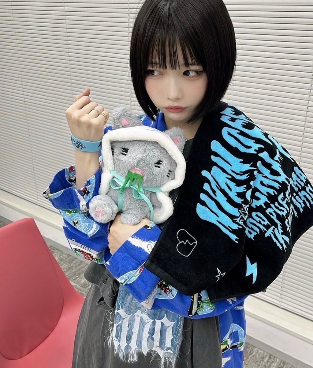 あのちゃん、 グッズ紹介してくれてる！ 動画はあるのかわかんないけど