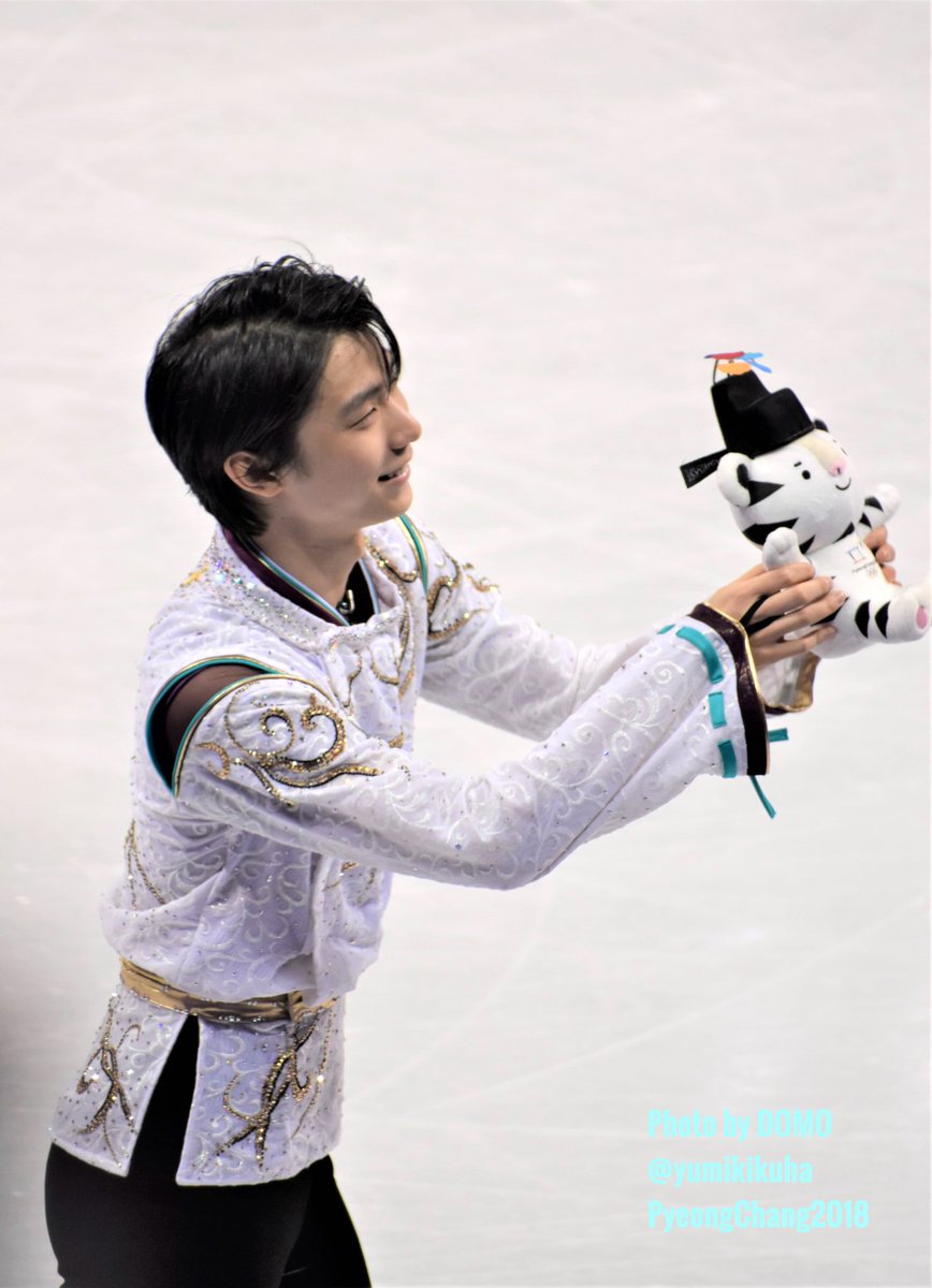周回の時 #スホラン 持って私達に見せてくれる #羽生結弦 選手の幸せ