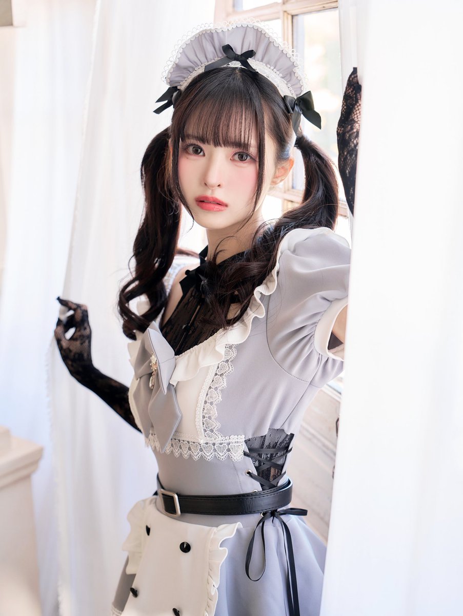藤咲凪が着る𝐸𝑙𝑒𝑔𝑎𝑛𝑐𝑒 𝑀𝑎𝑖𝑑‧₊˚ 𓂃౨ৎ 人気アイドル藤咲凪