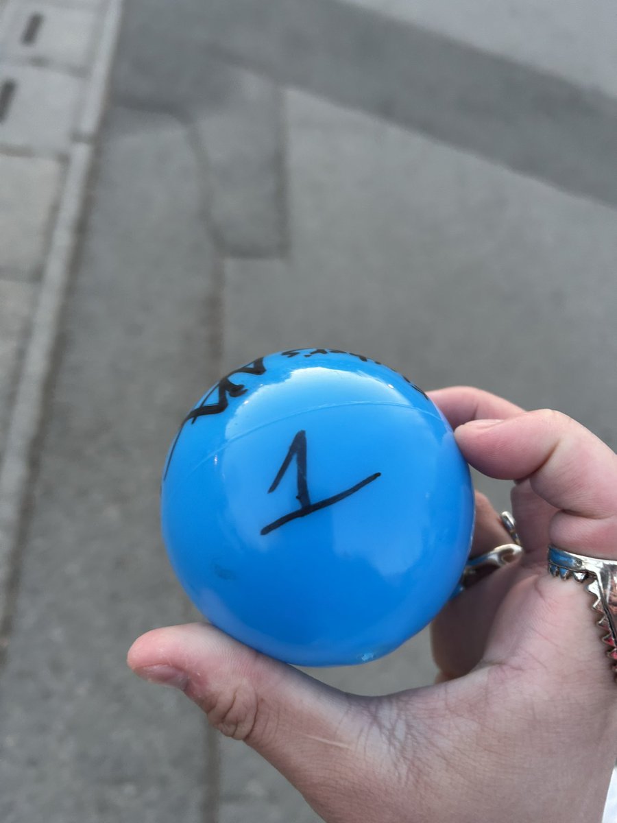 マサイさん サインボール第一号だから これはこれであり