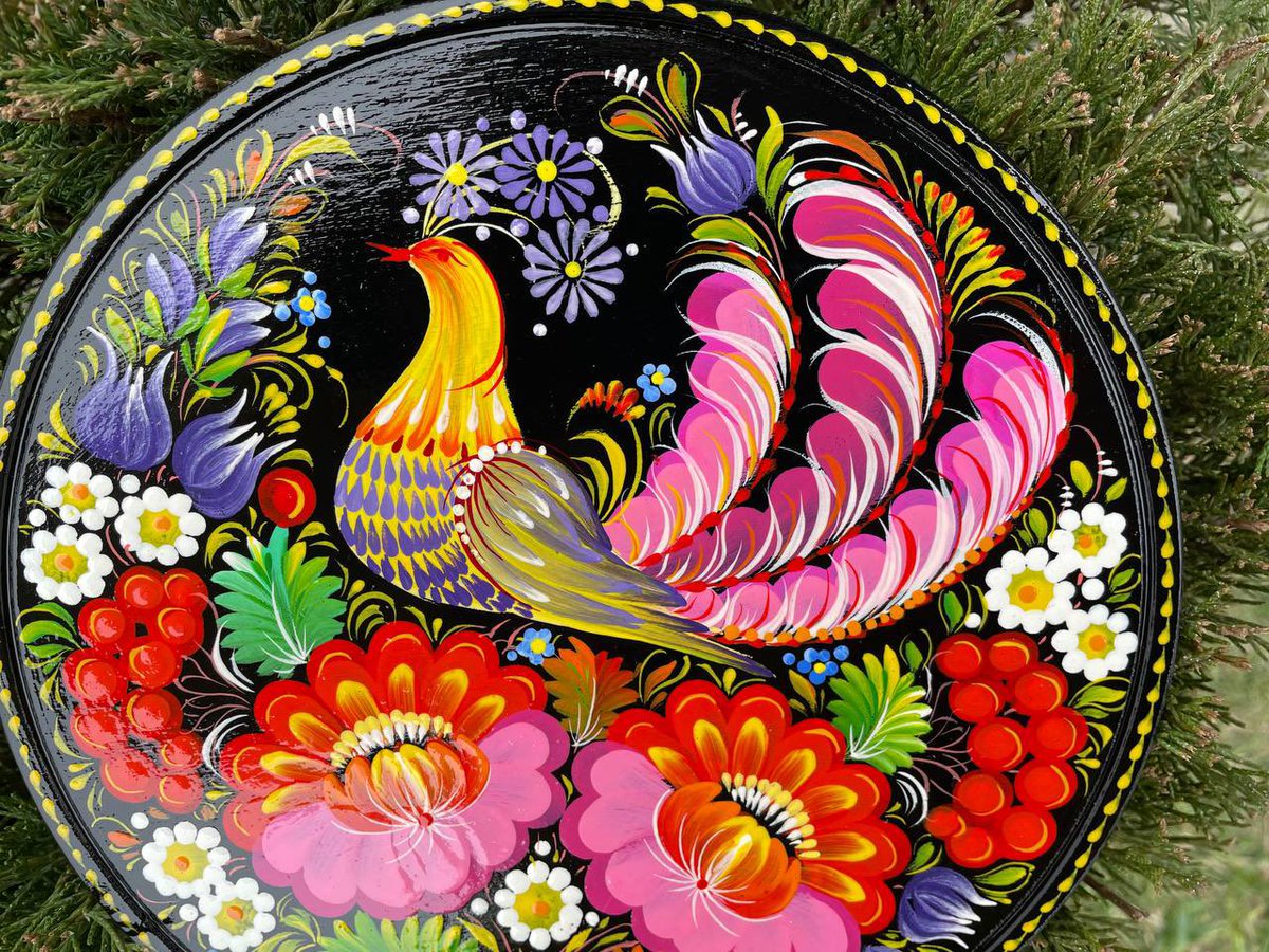 ウクライナのユネスコ無形文化遺産「ペトリキウカ塗り」、新たに今回も