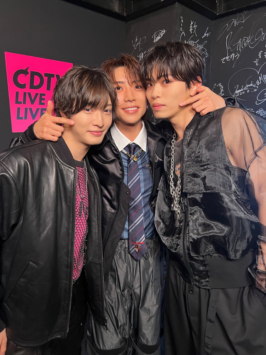 佐藤智也さん受渡専用マクスゼン50型4Kテレビ 東芝LSI搭載で操作も