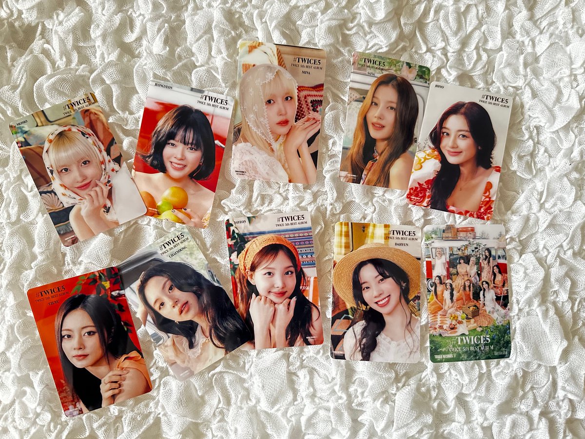 💚🧡本日発売🧡💚 #TWICE 5th BEST ALBUM『#TWICE5』 めちゃめちゃ売れ