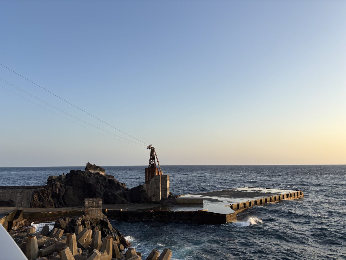 青ヶ島の海。 クジラ減ったな。釣りできないな。 #青ヶ島 #釣り #釣り