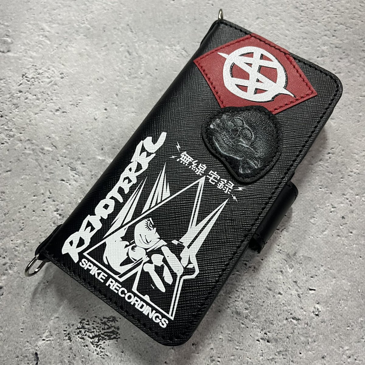 HISASHIさん（GLAY）コラボレーションアイテムの手帳型iPhoneレザー