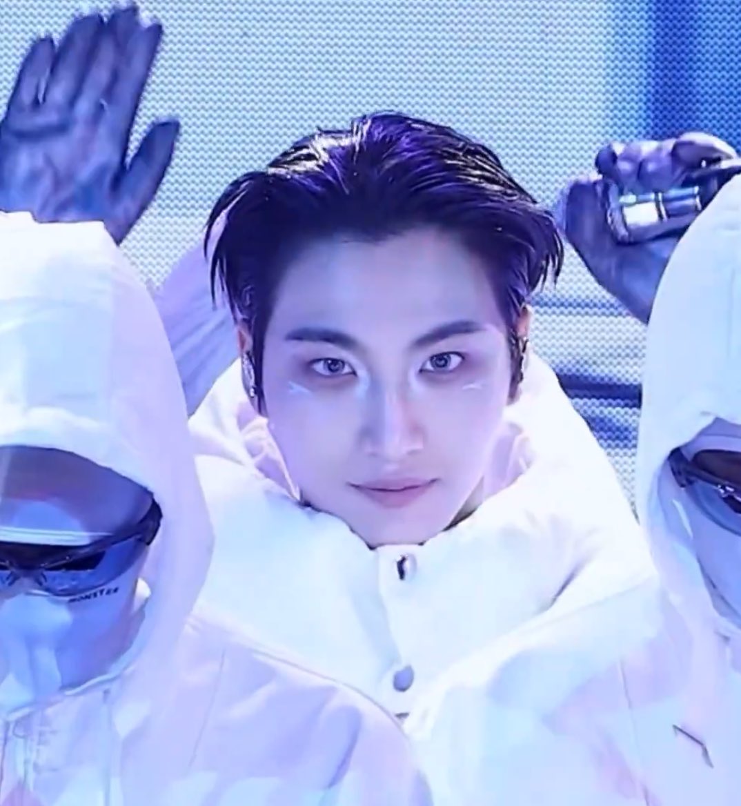 shoot for the stars like mama 🌟