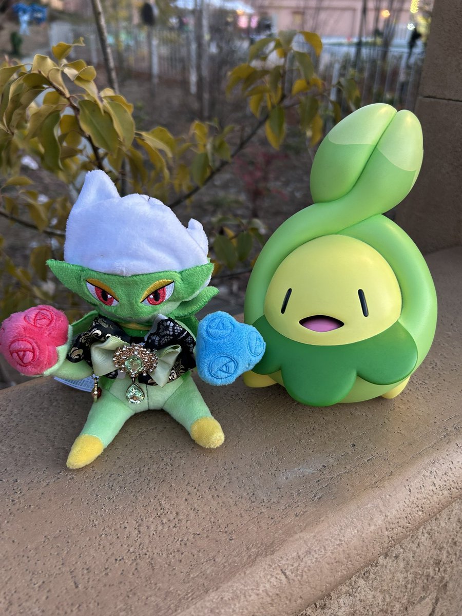 うちのロズレイドちゃん、ポケパークにいるスボミーちゃんと同じくらい