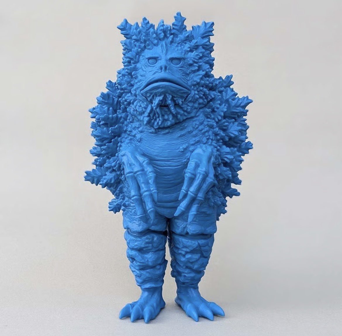 お待たせいたしました！ ビリケン商会の今月のアイテムは青色成型の