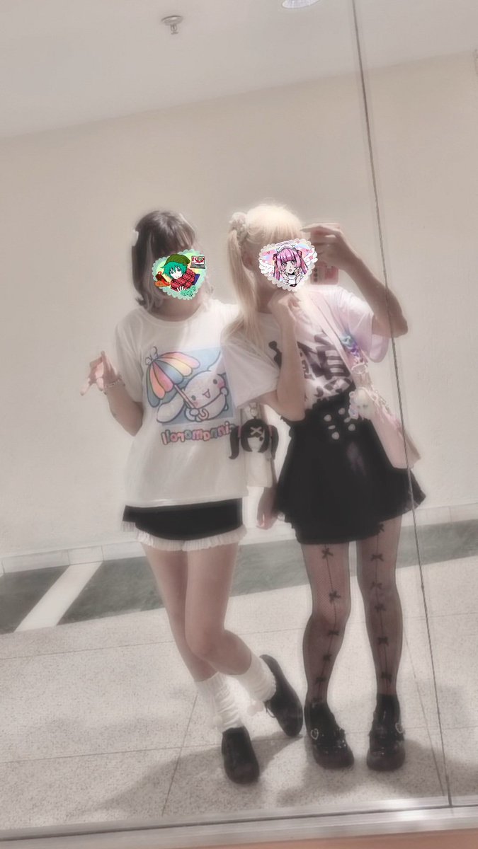 com elaaaaa @rottenshion