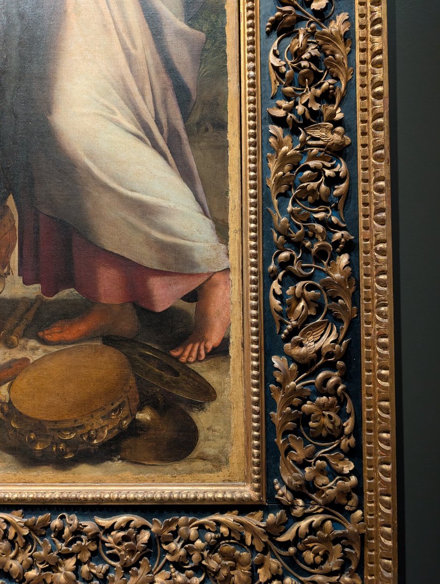 この絵とか、絶対額縁つけ直す時サイズが合わなかったけどまあいいやで