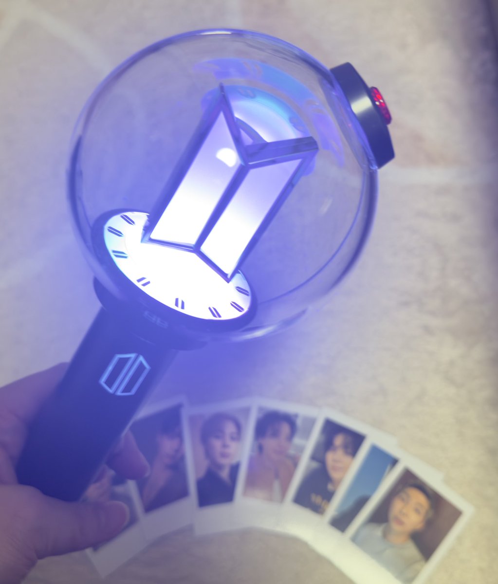 BTS 公式 LIGHT STICK ver.4 前回ver.2以来…アミボムの進化に驚く。笑